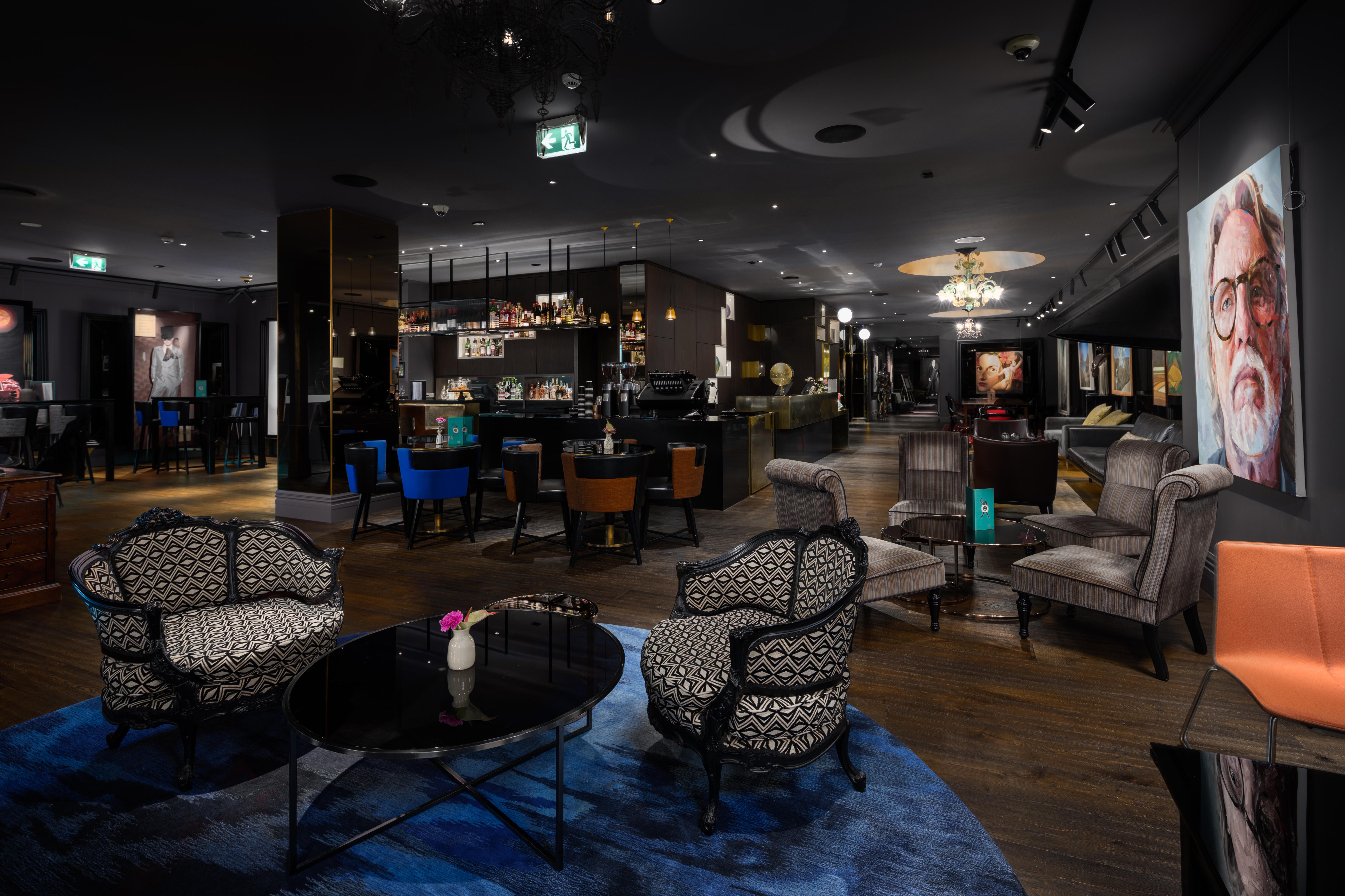 Museum Apartment Hotel, Independent Collection By Evt Веллингтон Экстерьер фото The Lounge at London Heathrow Airport