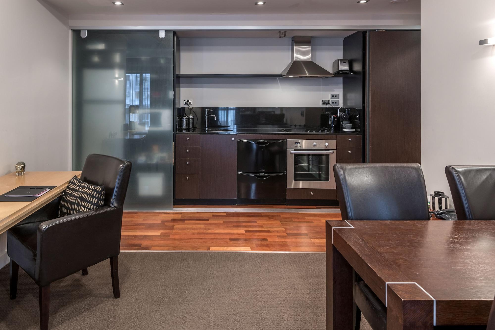 Museum Apartment Hotel, Independent Collection By Evt Веллингтон Экстерьер фото A kitchen in a serviced apartment