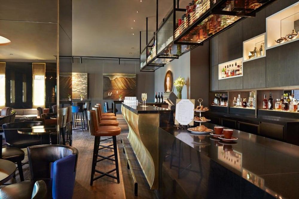 Museum Apartment Hotel, Independent Collection By Evt Веллингтон Экстерьер фото The bar at the hotel