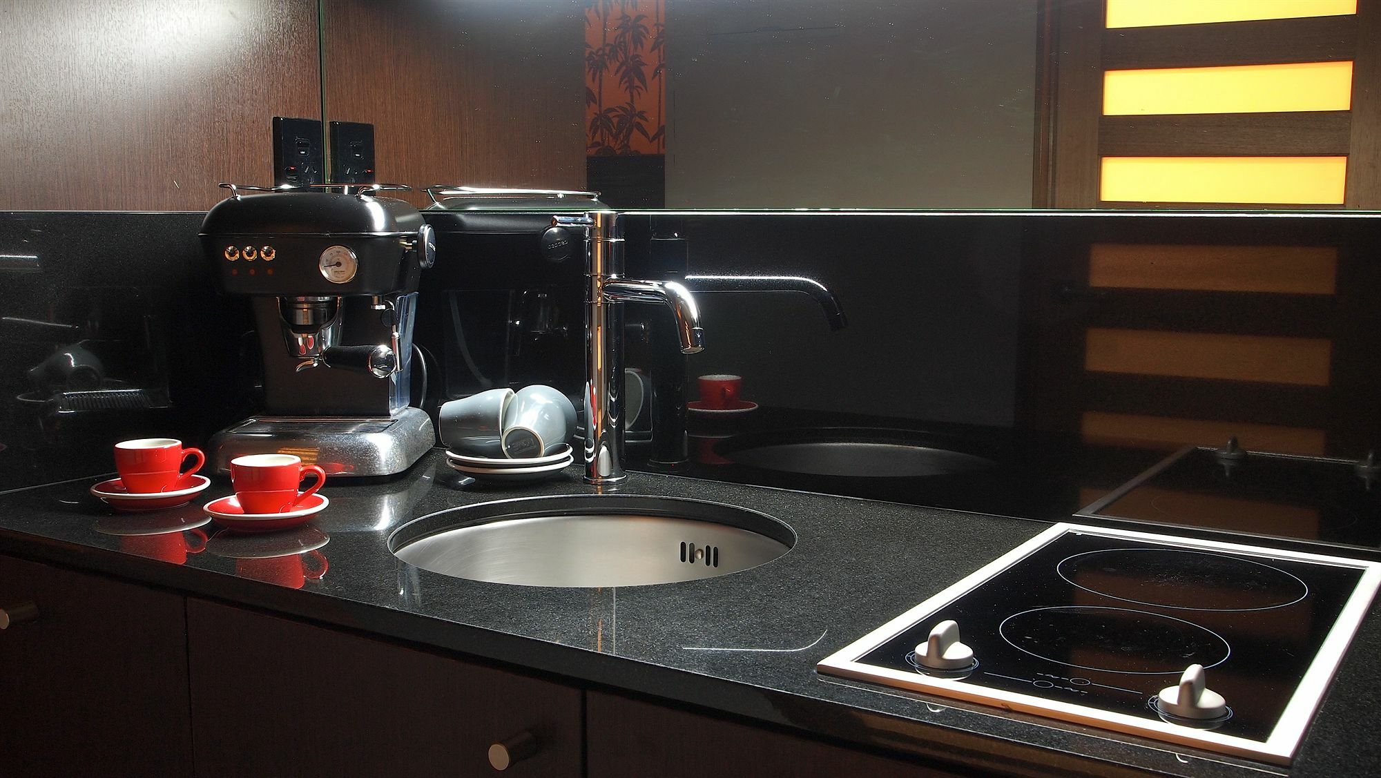 Museum Apartment Hotel, Independent Collection By Evt Веллингтон Экстерьер фото A kitchen with a granite countertop